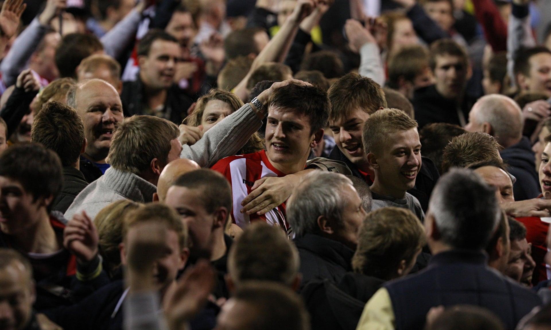 是羽毛球运 是羽毛球运